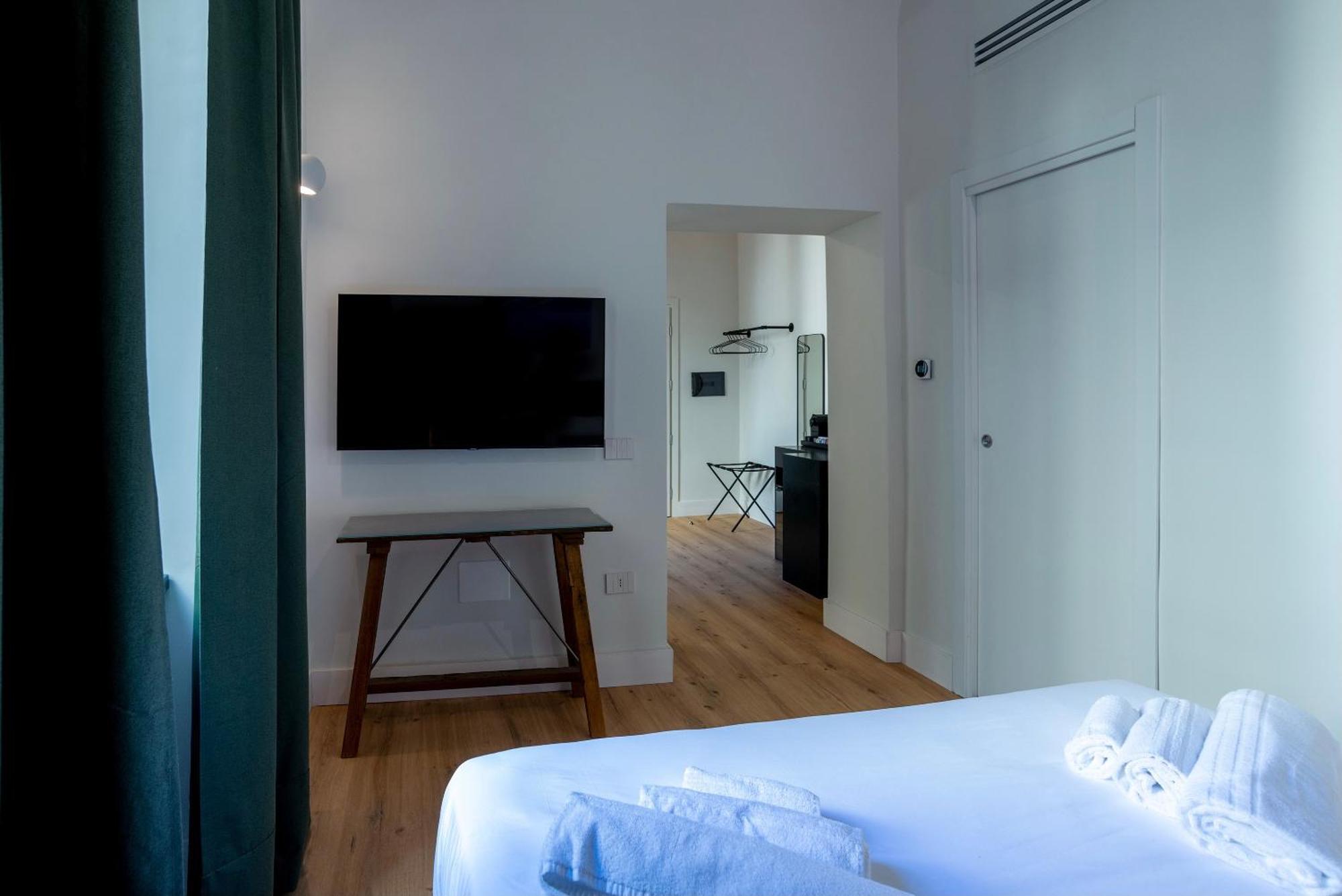 Rolando Domus Bed & Breakfast